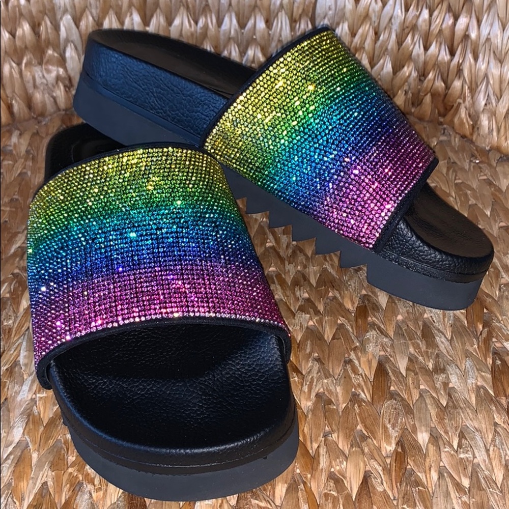 NIB 🌈Rhinestone Rainbow Slides Sandals - Picture 7 of 7